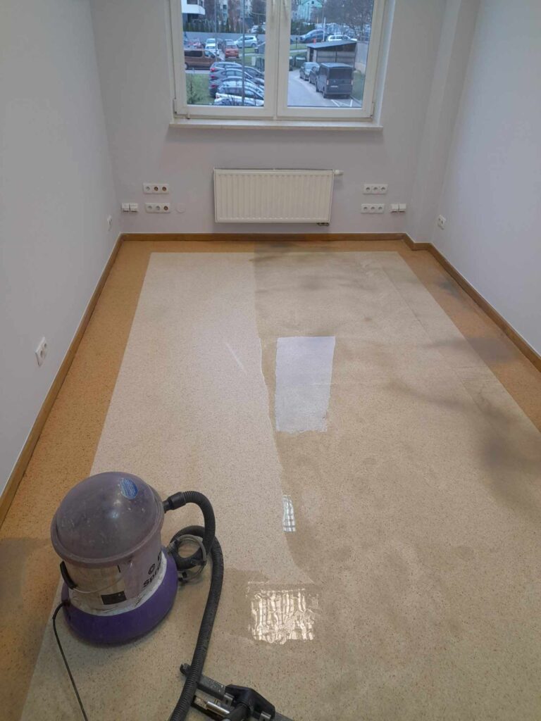 Czyszczenie wykładziny linoleum